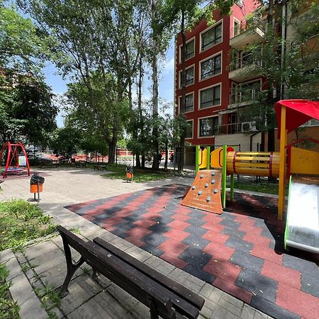 Madrid 2Bdr W Free Parking Near Metro, Serdika Mall Sofia Exterior photo