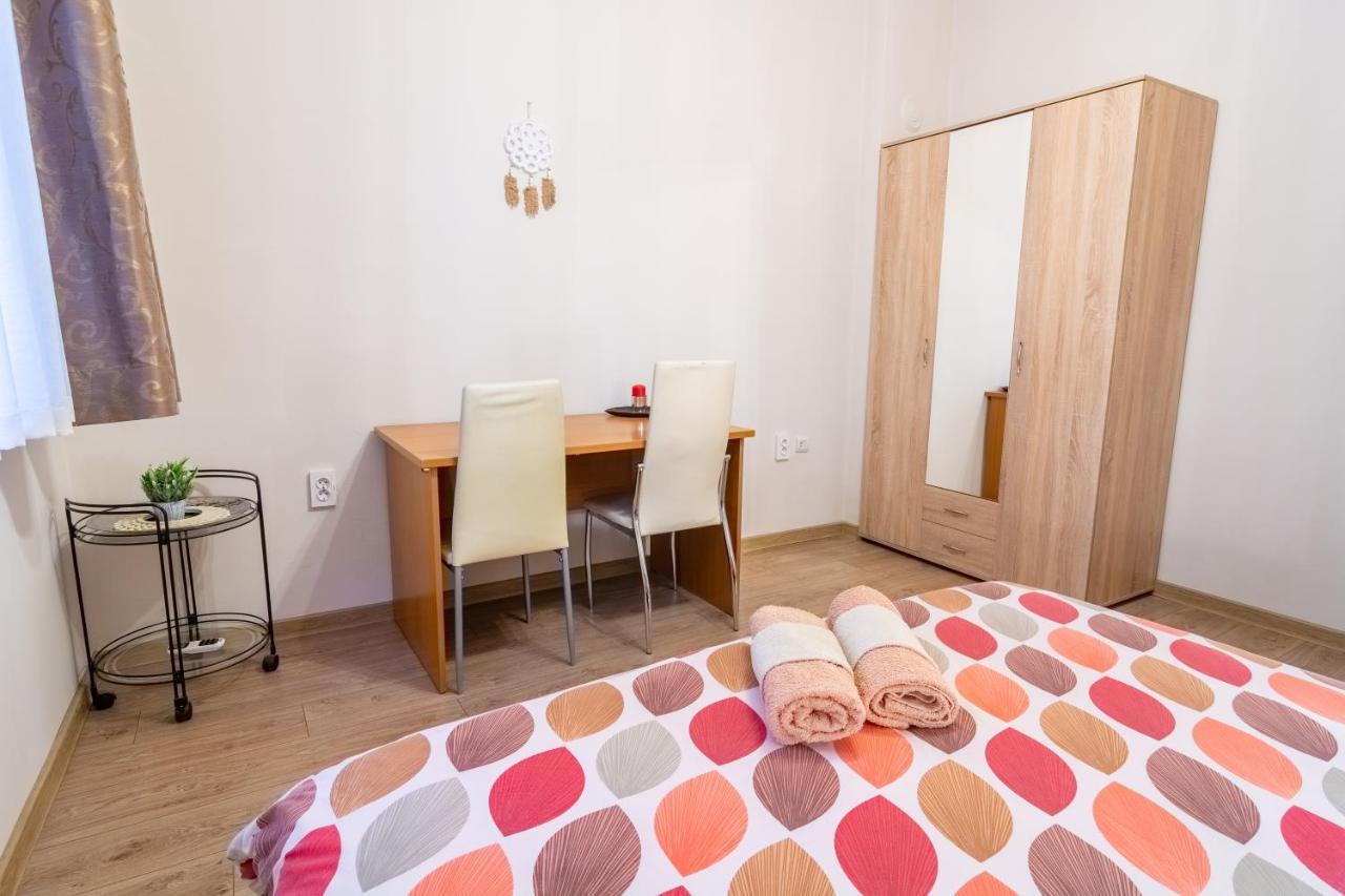 Madrid 2Bdr W Free Parking Near Metro, Serdika Mall Sofia Exterior photo